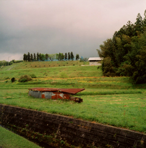 To the north of the Tabuse Ag. High School